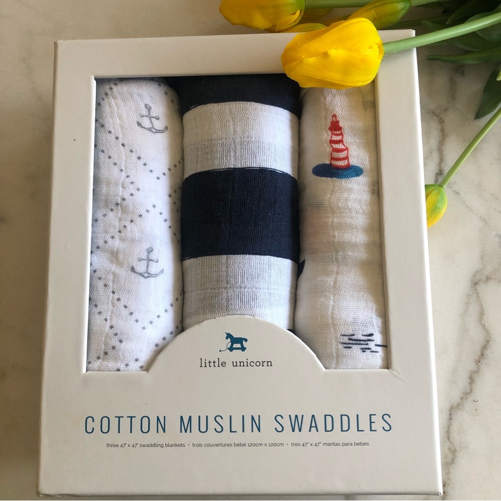 Little Unicorn Cotton Muslin Swaddles Three 47 X47 blankets color blue & white.